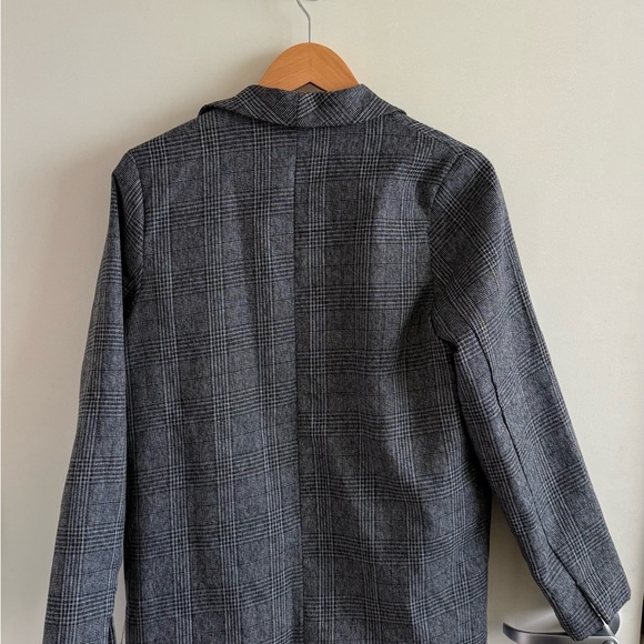 Gray Plaid Women's Blazer - Picture 2 of 5